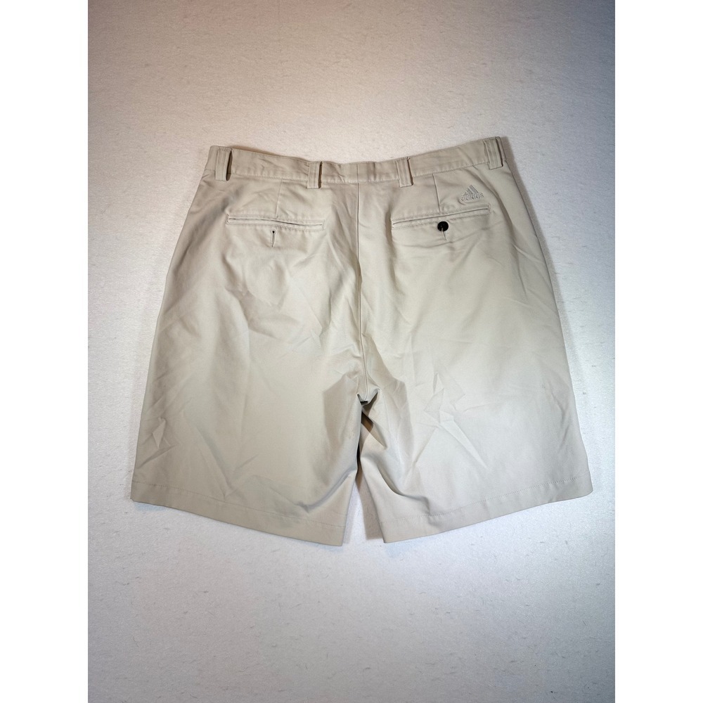 Adidas Men's Khaki Pleated Golf Shorts Size 36 Polyester Flat Front - Picture 2 of 4